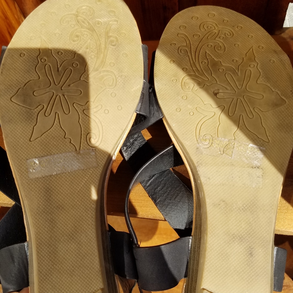 Sandals - Picture 5 of 5